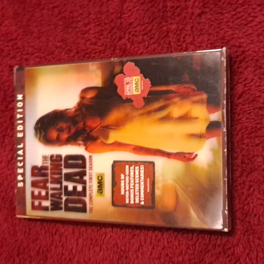 Complete 1ST Season, Special Edition DVD of Fear The Walking Dead